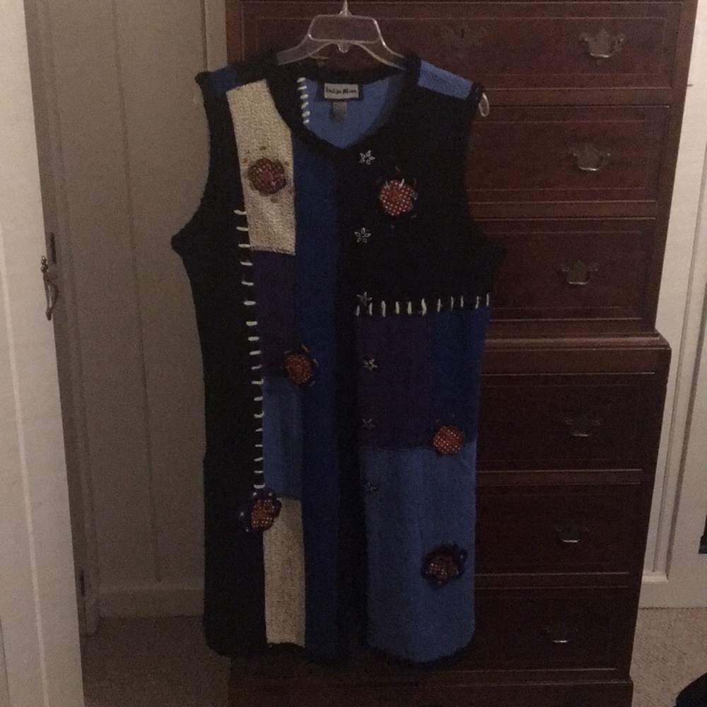 Sweater vest